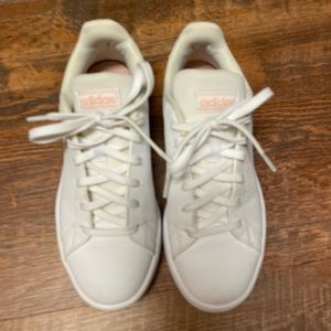 Excellent condition white and pink sneakers